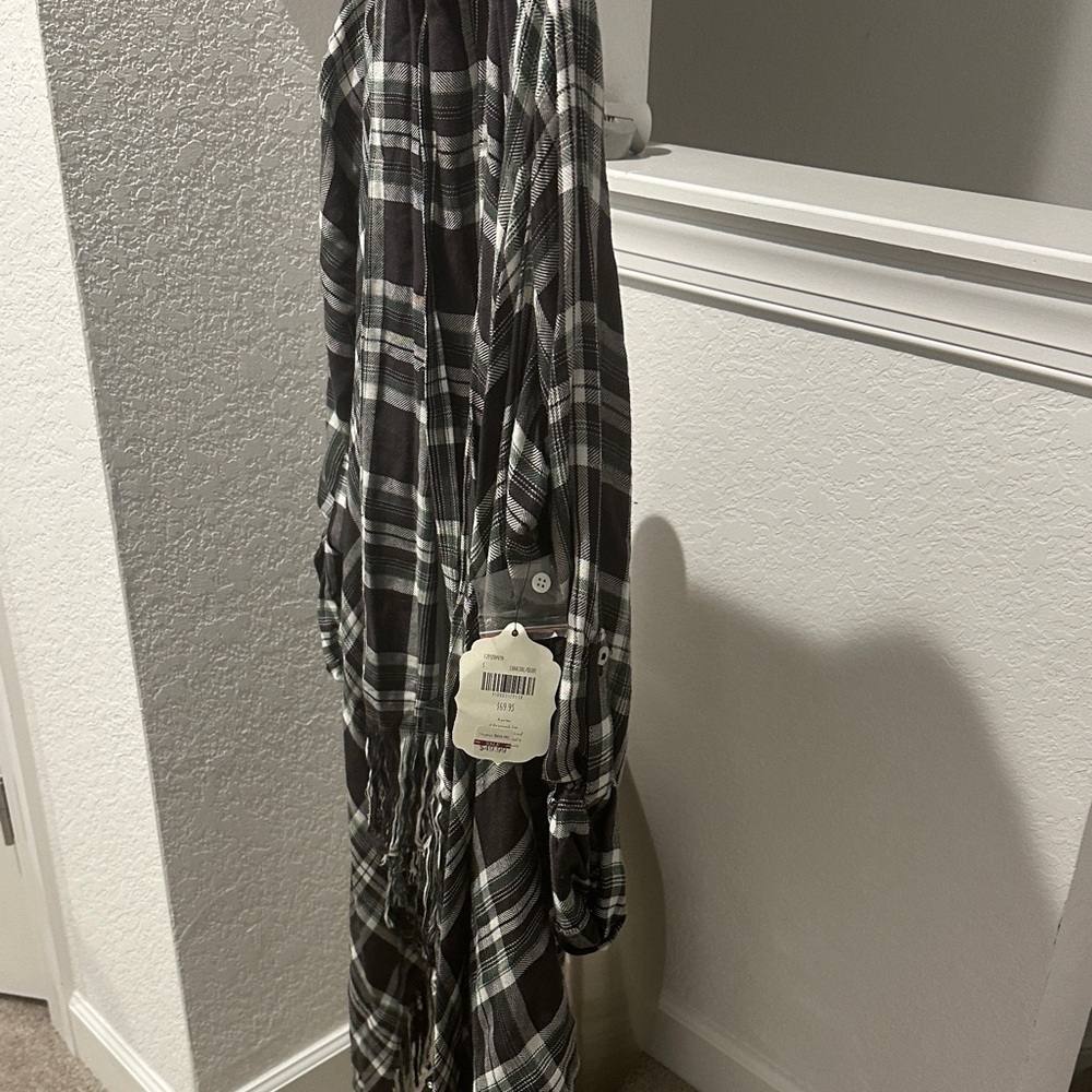 Altar'd State Black, Green, and White Plaid Open Front Fringe Cardigan - Picture 5 of 6